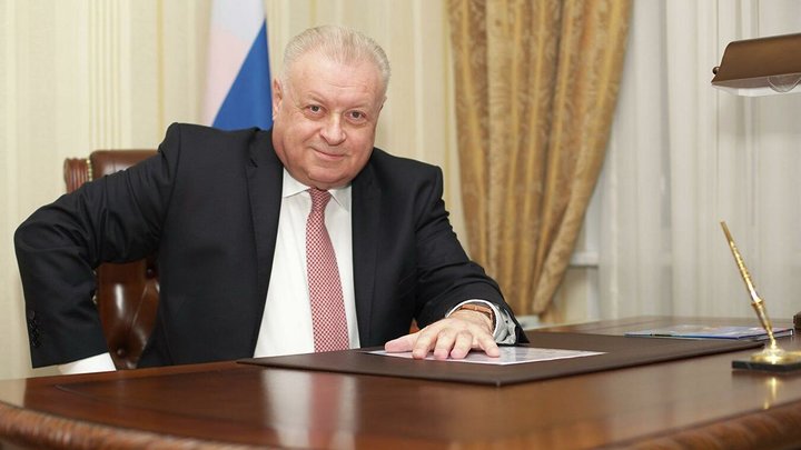 Порочная практика: Посол РФ в Литве бьёт тревогу из-за преследований русских