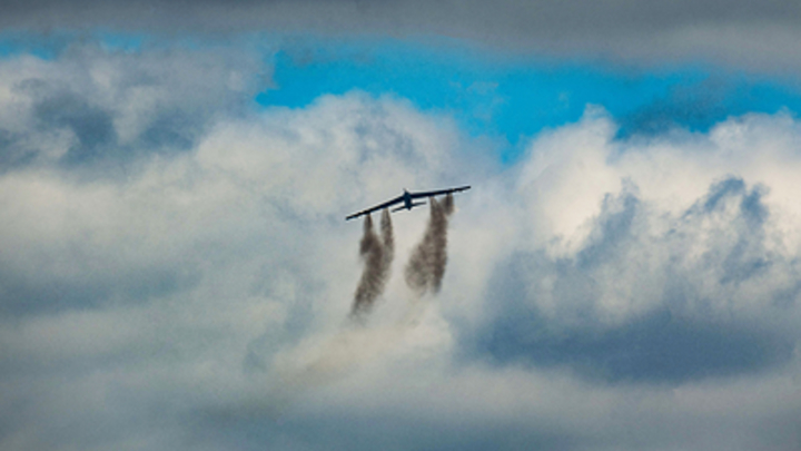 После Крыма и Петербурга ядерный стратег B-52H США атаковал Калининград