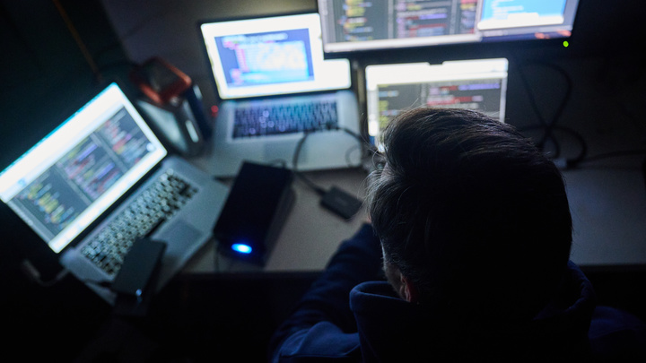 Созданный ЦРУ Telegram-канал занимается вербовкой граждан России — подробности