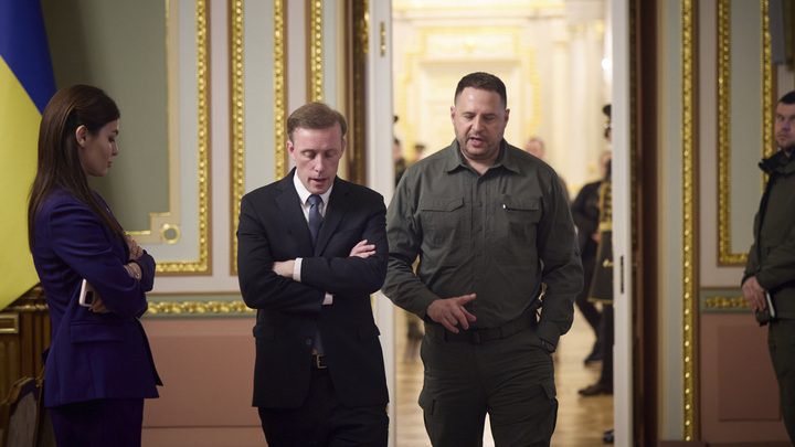 Ситуация усложнилась до предела. Тайные переговоры США окончательно раскололи мир