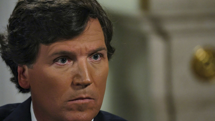 Небратья попытались убить Такера Карлсона во время визита в Россию. Источник сообщил детали