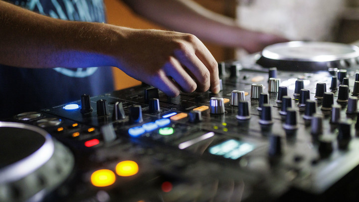 DJ Smash стал преподавателем в московском вузе