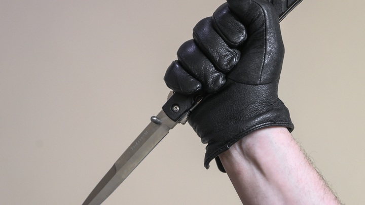 У нас у всех есть ножички. Небратья начали охоту на военкомов