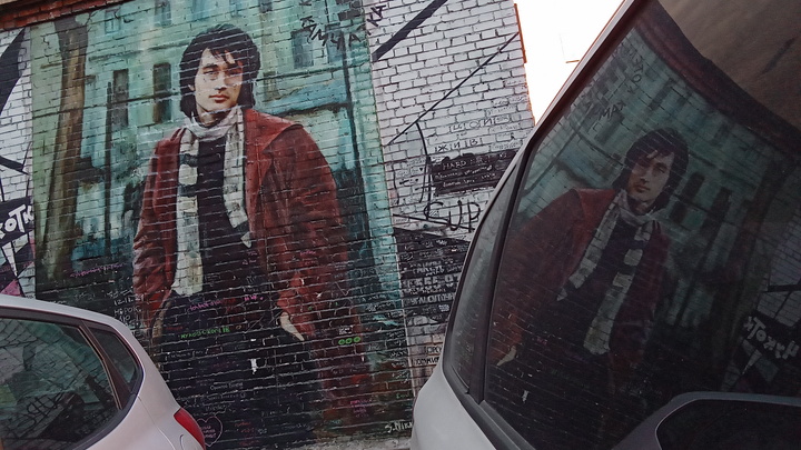 Банк России отлил Виктора Цоя в серебре. Купить может любой