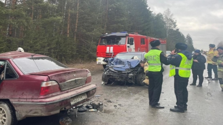 В ДТП на свердловской трассе пострадали пять человек