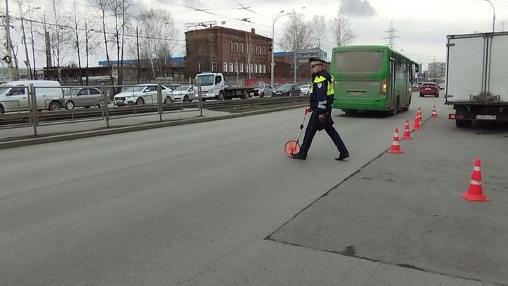 В Екатеринбурге Газель насмерть сбила женщину