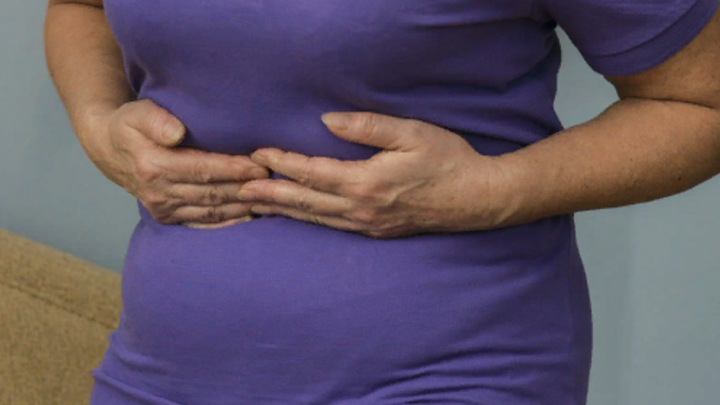 Раковая сигналка скрыта под рёбрами: Два симптома, когда нужно бежать к врачу