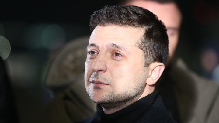 Шесть лет убивал, а теперь будет учить любить: Зеленский предложил украинизировать молодёжь Донбасса