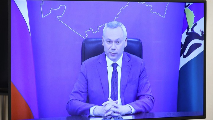 Владимир Путин обсудил с губернатором Травниковым вопросы работы скорой помощи