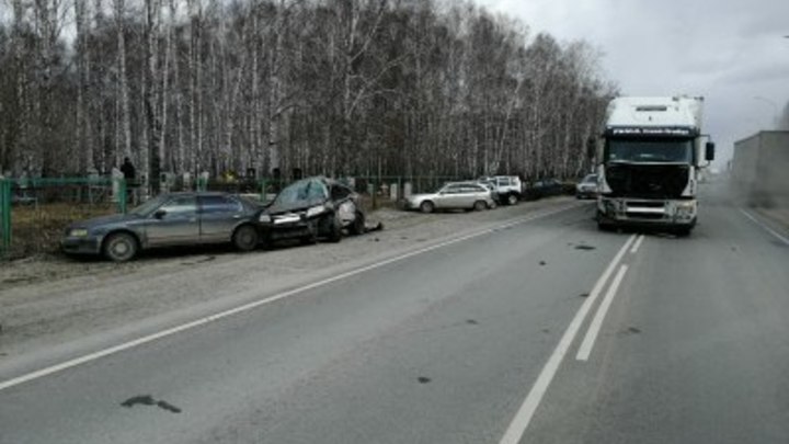 В Новосибирской области водитель LADA Granta погиб в ДТП