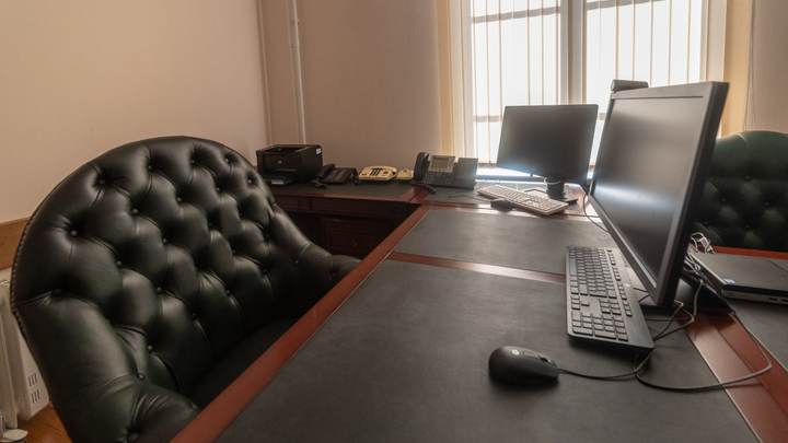 Депутаты запорожского Заксобрания начали прием граждан