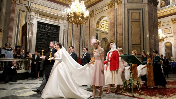 Что пишут иностранные СМИ о венчании Романовых в Санкт-Петербурге