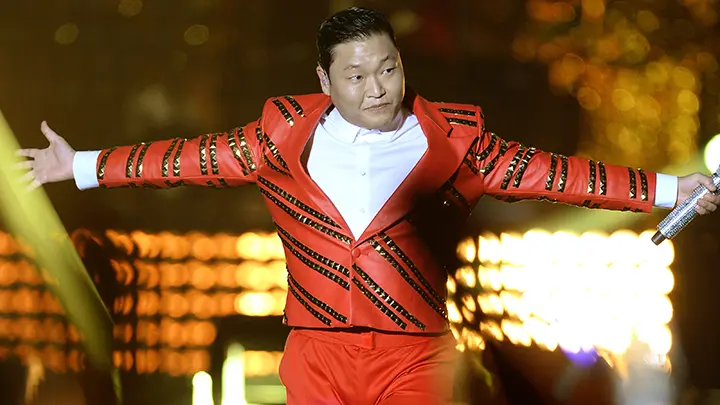 PSY доскакался до ареста. Всё из-за снотворного: Автора хита Gangnam Style сдали свои PSY доскакался до ареста. Всё из-за снотворного: Автора хита Gangnam Style сдали свои
