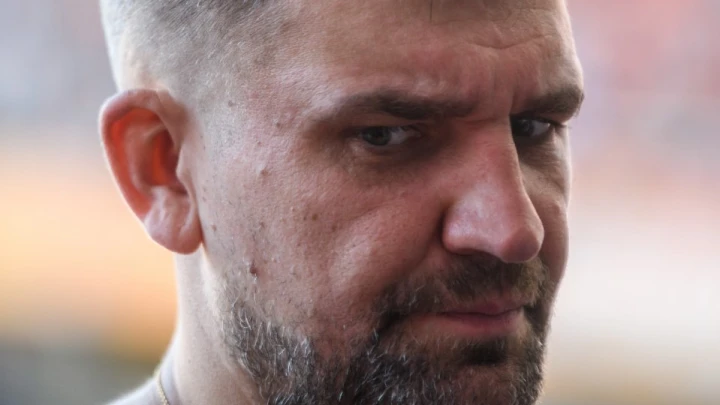 Суд взыскал с Басты долг по коммуналке: Сумма неизвестна