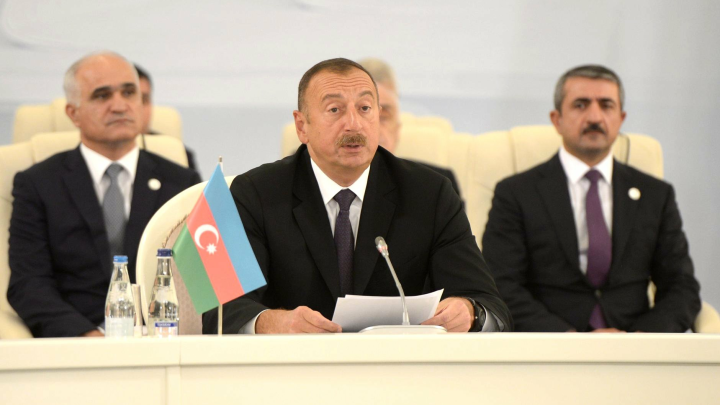 Глава Азербайджана осудил заявления ЕС по открытию границ с Арменией