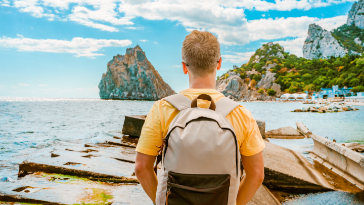 Людям из вашей страны тут не место: Швейцарец набросился на туриста из России во Вьетнаме из-за татуировки. Пришлось извиняться