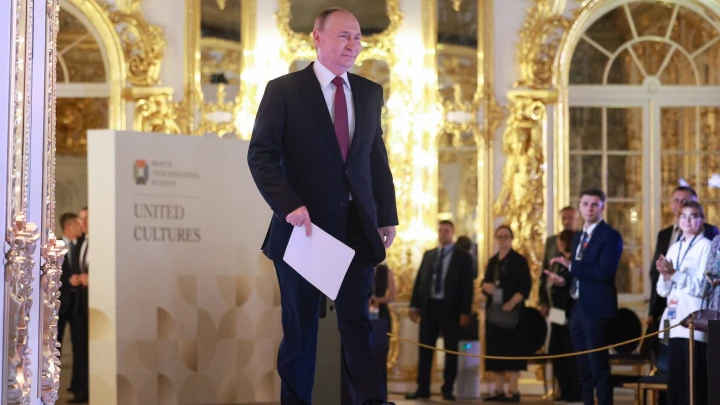 Усыпальница тех, кто делал Россию: зачем Владимир Путин привёл командующих СВО в Петропавловский собор
