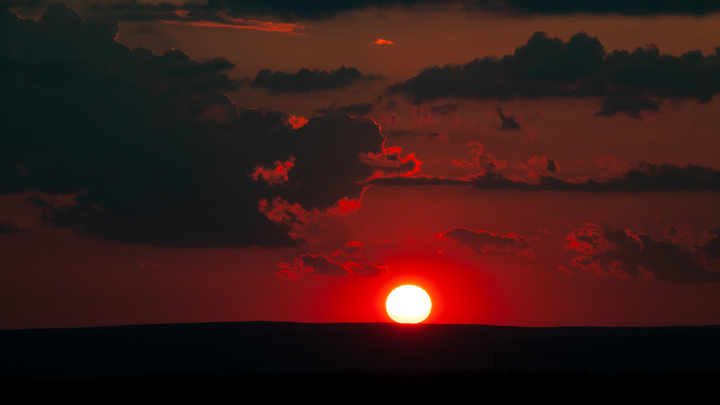 Сильная магнитная буря началась на Земле 4 августа