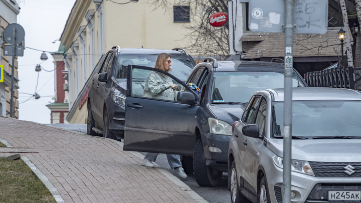 Сергей Собянин сообщил о бесплатной парковке в День России