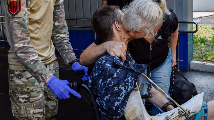 Митинги по всей стране: Украинские женщины требуют вернуть мужчин с фронта