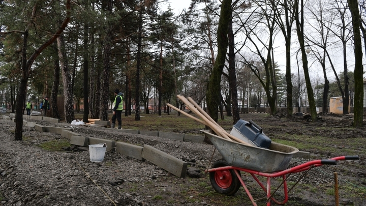В Краснодаре в сквере Льва Толстого планируют оборудовать скейт-парк