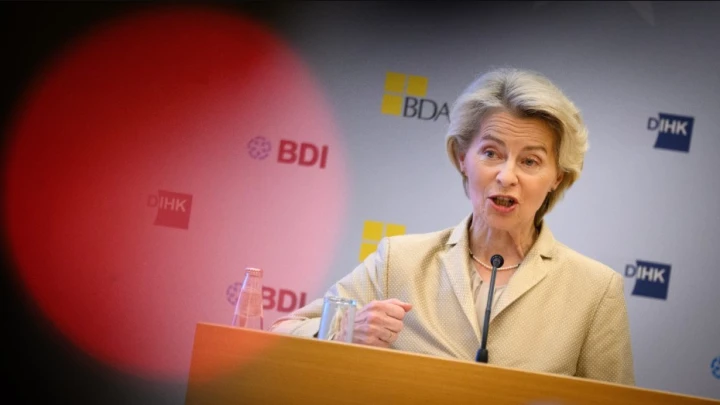 Фон дер Ляйен снова в центре скандала: В деле замешаны Макрон и исчезнувшая переписка