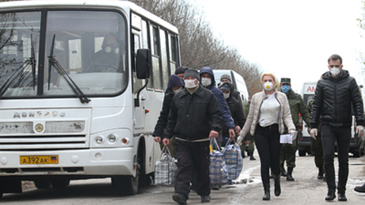 Мо России: русские открыли гуманитарный коридор для выхода мирных жителей с комбината Азот