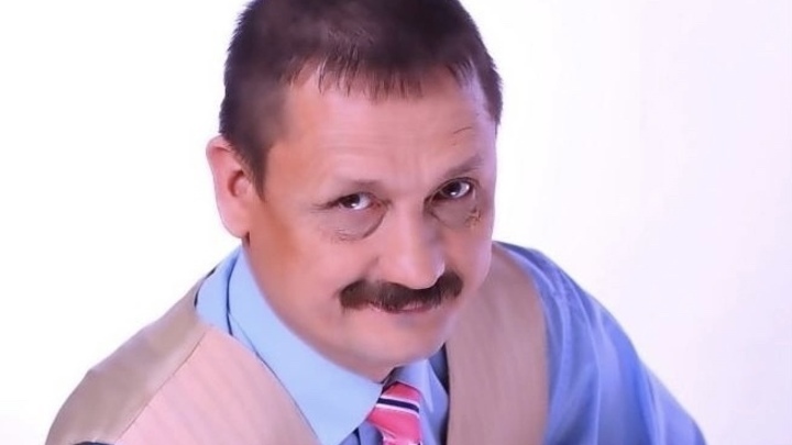 Умер известный поэт и автор слов гимна Гусь-Хрустального Евгений Шапорев