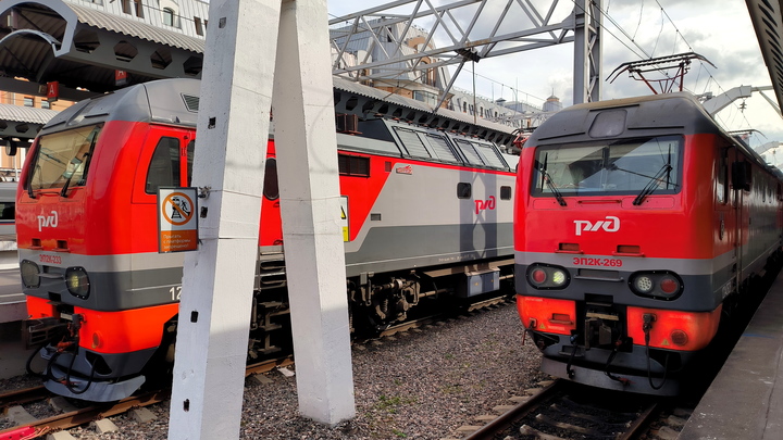 Число поездов дальнего следования, задержанных из шторма на Кубани, сократилось до 17