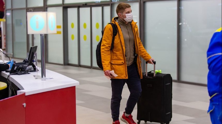 Пассажир рейса Санкт-Петербург — Магнитогорск закурил во время полёта