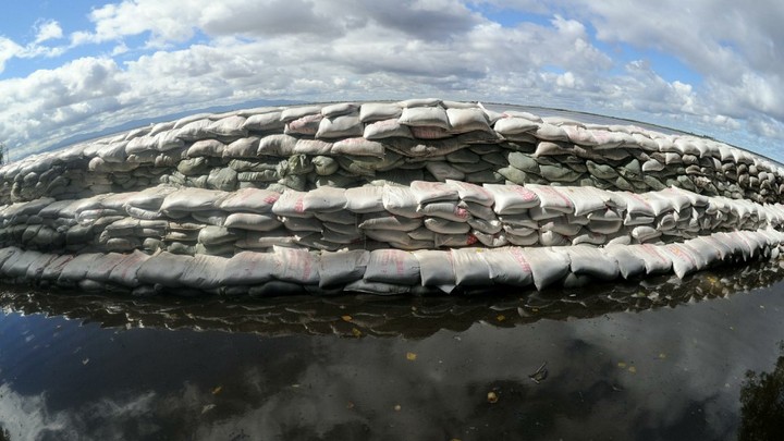 Дамбу Каховской ГЭС никто не подрывал. Рухнула сама - Рогов