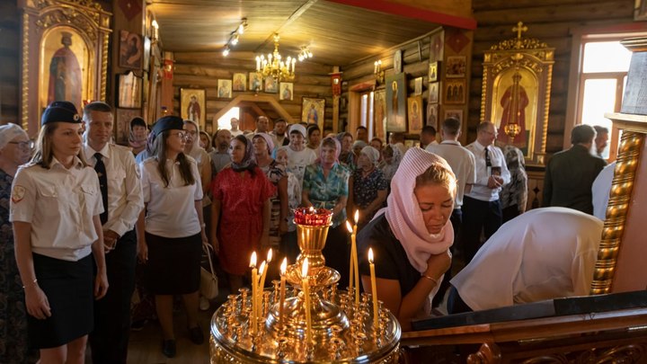 Всероссийский молебен о Победе: 350 тысяч человек помолились о Победе сил света и добра