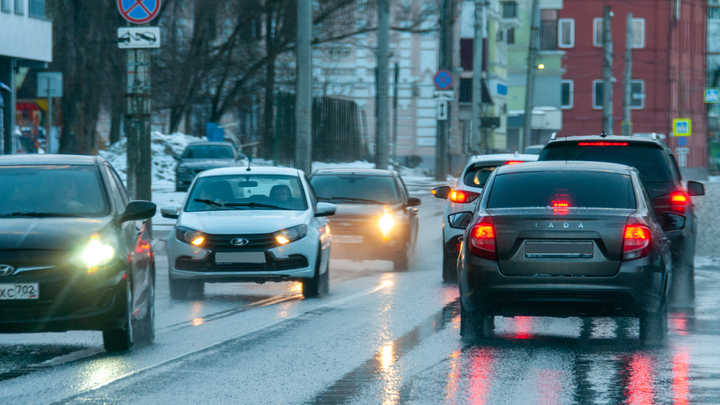 ГИБДД выступила с обращением к жителям Екатеринбурга из-за погоды