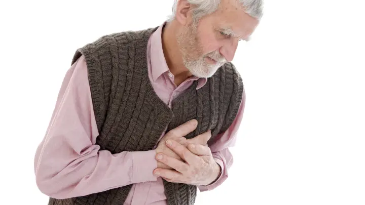 Три привычки, ведущие к тромбозу: Как избежать опасного заболевания