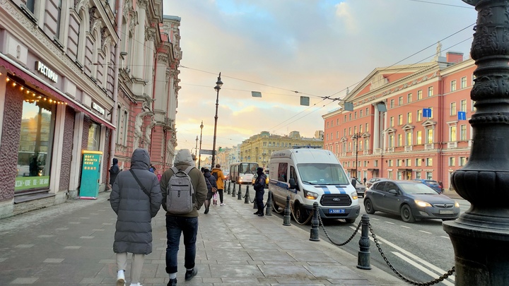 Коронавирус в Санкт-Петербурге на 21 мая: открытие коечного фонда в «Ленэкспо» и рост заболеваемости