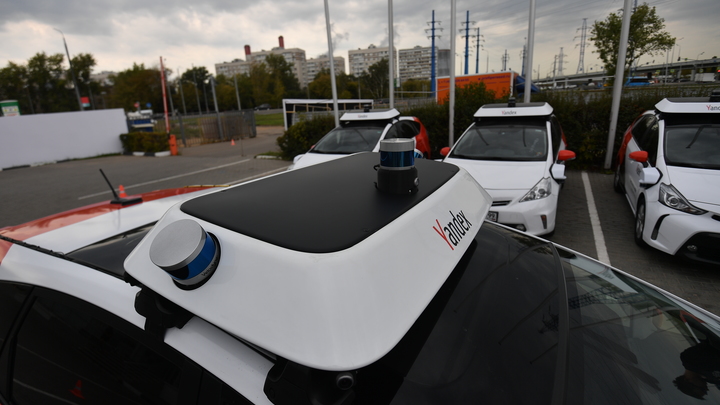 По новой дороге Москва-Екатеринбург помчатся автомобили без водителей По новой дороге Москва-Екатеринбург помчатся автомобили без водителей