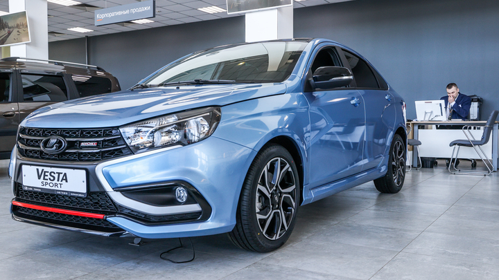Новая Lada Vesta вышла на рынок Белоруссии в единственной комплектации