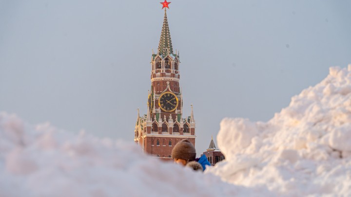 В Москве выросли рекордные с 1941 года сугробы