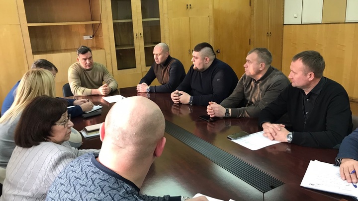 Мэр Новокузнецка Сергей Кузнецов извинился за холод в автобусах