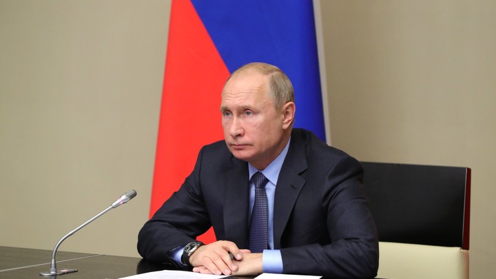 «Не надо революций, просто уберите Медведева»: к Путину обратился вернувший надбавку к пенсии ветеран