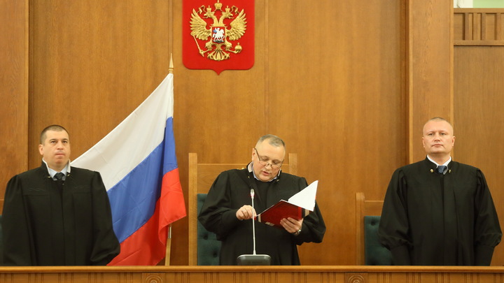 Судья поплатилась за скабрезный тост: Коллеги определили её дальнейшую судьбу
