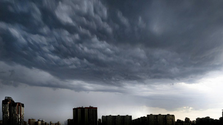 Энергетики ввели в Подмосковье уровень повышенной готовности из-за гроз