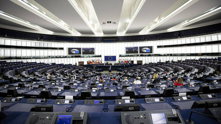 Санкции и бан по Swift: Европа выложила козыри, но бьют не по Лукашенко