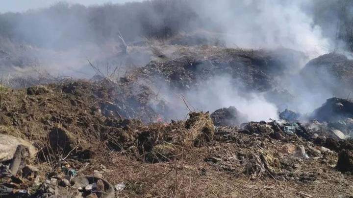 На руководство полигона в Горячем Ключе завели дело за повторное возгорание мусора