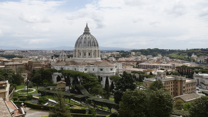 Ватикан прогнулся под извращенцев: Их допустили до церковных таинств