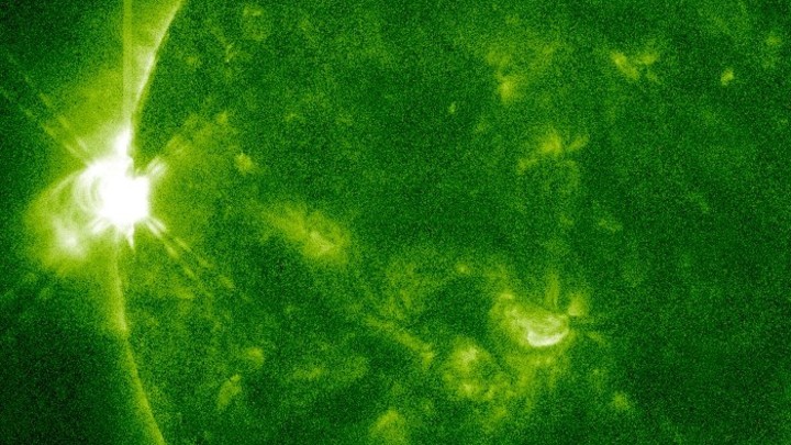 В новогоднюю ночь на Солнце случилась крупнейшая за 5 лет вспышка