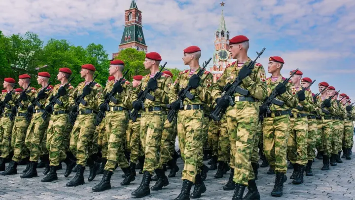 Без танков, но с авиацией: как пройдет Парад Победы 9 мая 2026 года