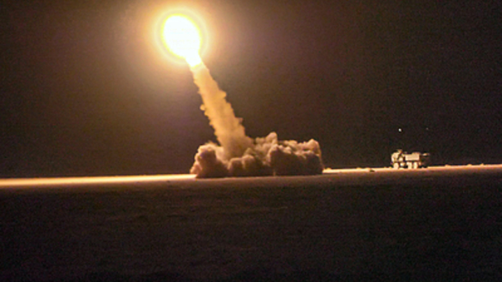 Очевидцы сняли на камеры обстрел Льгова из РСЗО HIMARS и его последствия