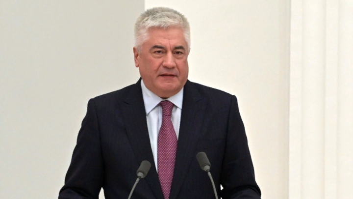 Двух полковников МВД уволили за равнодушие: Колокольцев поддержал заявление латвийского писателя