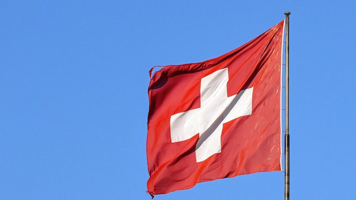 В Швейцарии допустили разрешение реэкспорта оружия Украине